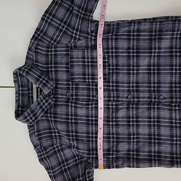 Quicksilver Boys Flannel Plaid Long Sleeve Shirt/ 7X. - Picture 3 of 9